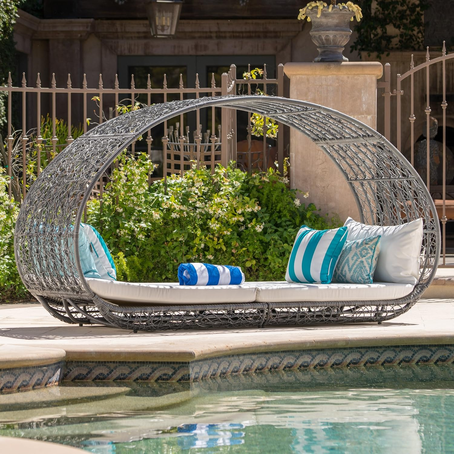 Full Size Grey White Rattan Daybed Outdoor Sofa Bed